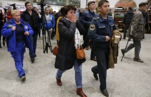 Relatives of passengers of crashed Russian A321 at Pulkovo airport. Photo courtesy of Alexander Demyanchuk/TASS